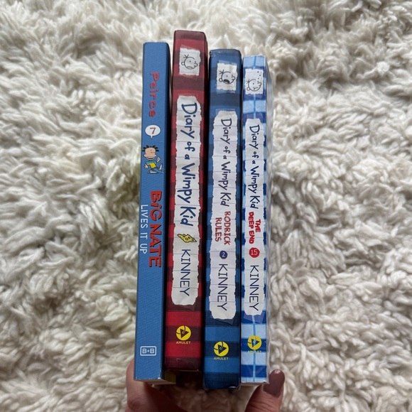 Big Nate/Diary of a Wimpy Kid Book Bundle - Picture 1 of 5